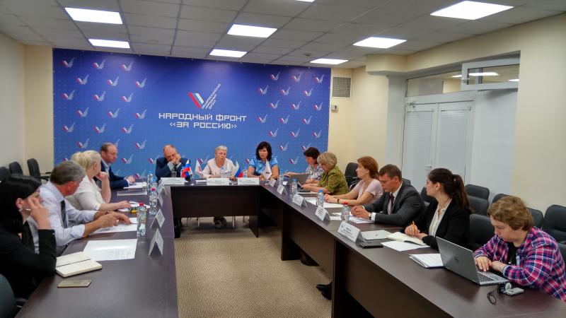 Активисты ОНФ провели круглый стол по итогам мониторинга медучреждений Ленинградской области