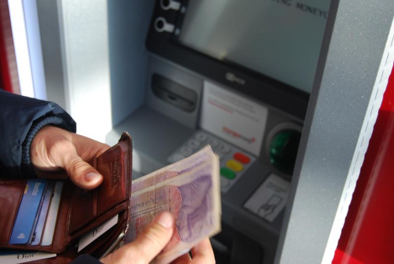 Пополнение карт РГС Банка доступно в банкоматах банка ВТБ без комиссии