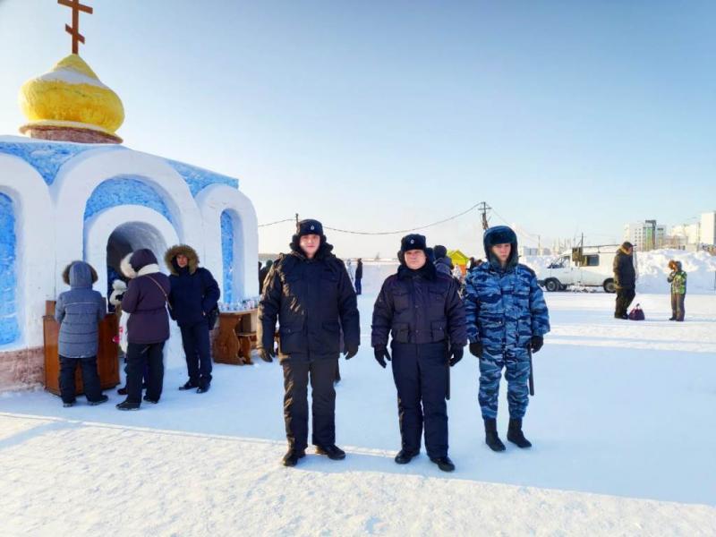 В Югре Росгвардия принимает участие в охране порядка и обеспечении общественной безопасности в Крещение