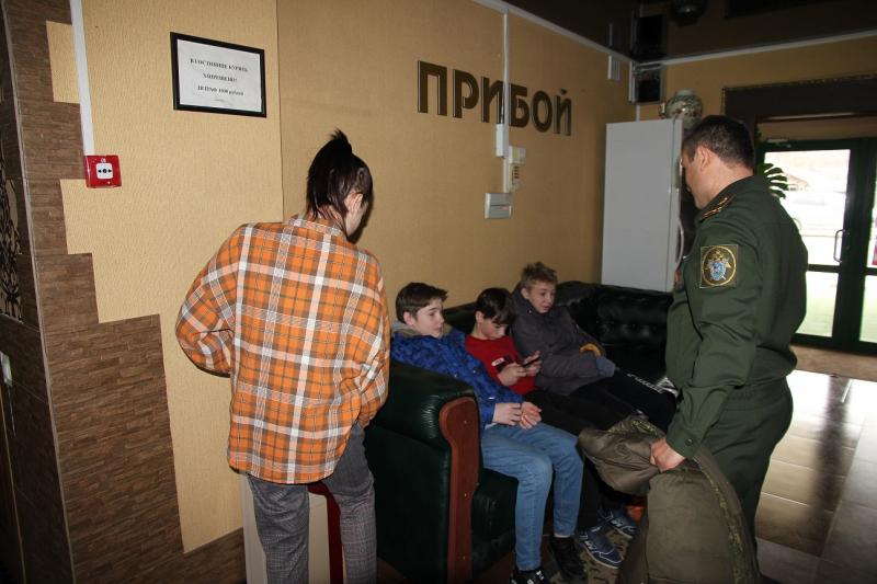 В Ростовской области военные следователи оказывают помощь детям ЛНР