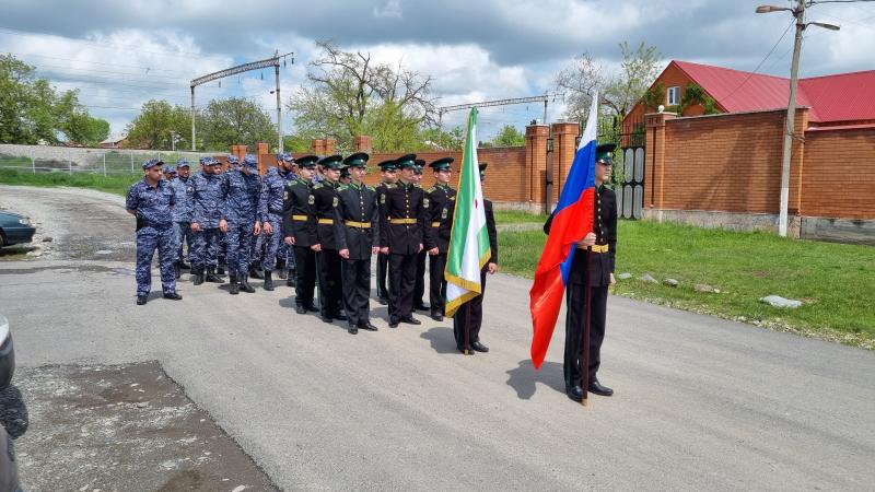 Росгвардейцы Ингушетии присоединились ко всероссийской акции «Парад у дома ветерана»