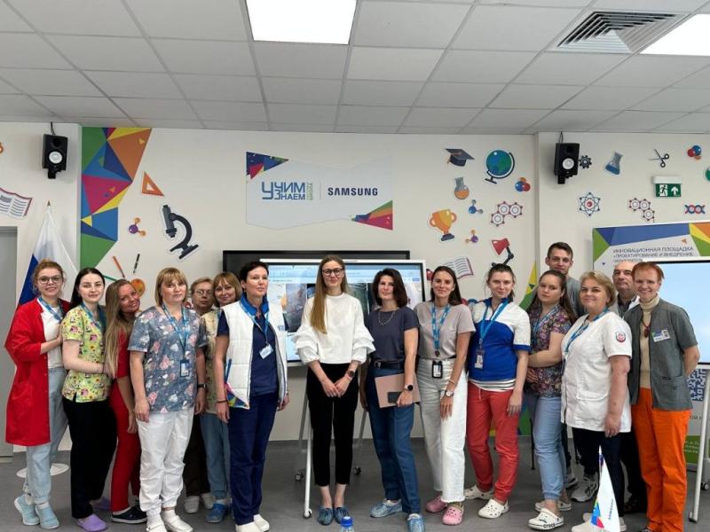 Samsung провела мастер-класс по работе с интерактивной панелью Samsung Flip для учителей Проекта госпитальных школ «УчимЗнаем»