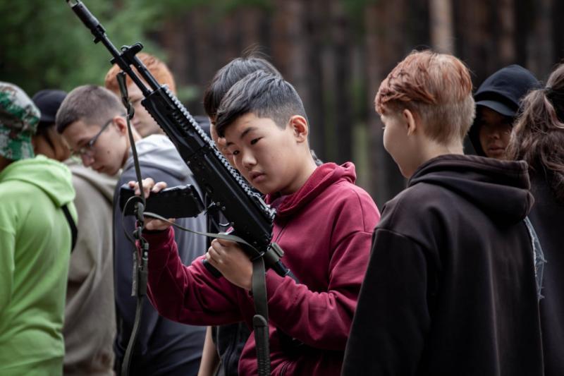 Вышли из виртуальной реальности: у подростков Дальнего Востока набирает популярность «Время героев»