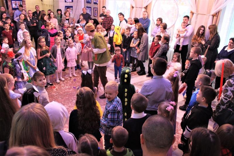 Новогодние праздники для детей росгвардейцев проходят в Томской области