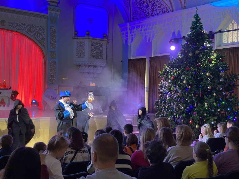«Наследие Марии Тенишевой молодому поколению» начался в Москве со сказочной Новогодней елки и Рождественского бала в Тенишевских традициях