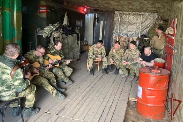 Военные музыканты Росгвардии дали концерты для бойцов ведомства в зоне проведения специальной военной операции