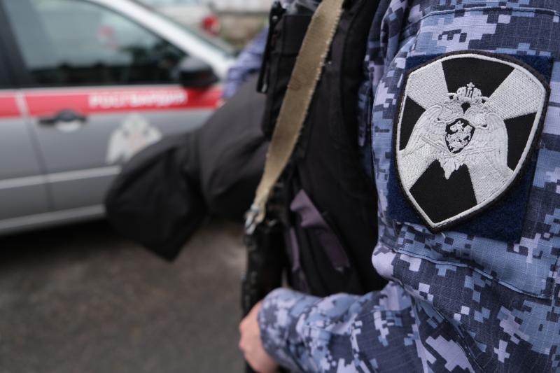 В Курске сотрудники Росгвардии задержали мужчину, подозреваемого в покушение на убийство