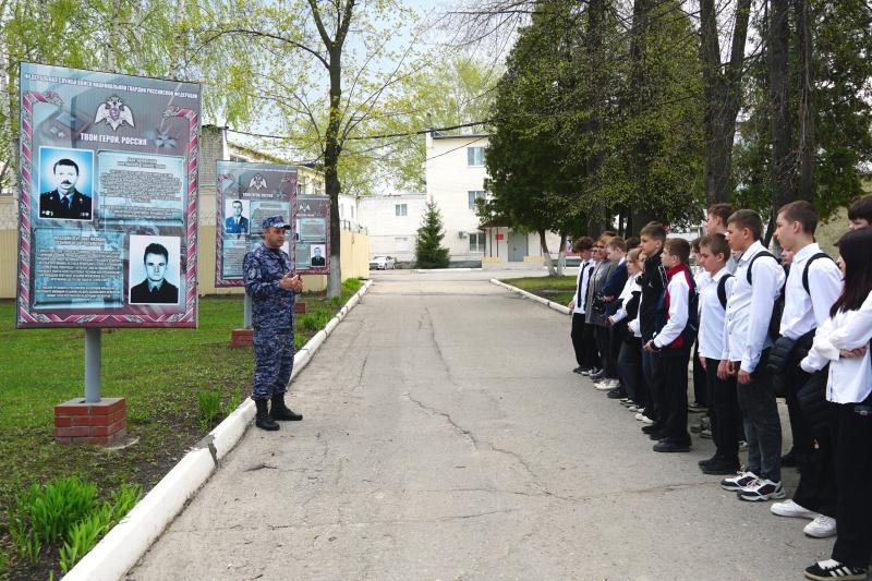 Ульяновские школьники посетили музей территориального управления Росгвардии