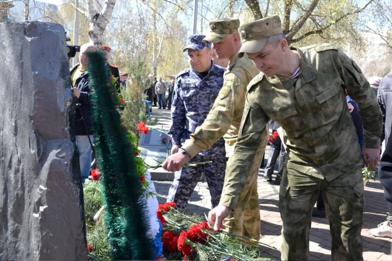 Представители Росгвардии почтили память зауральцев - ликвидаторов аварии на Чернобыльской АЭС