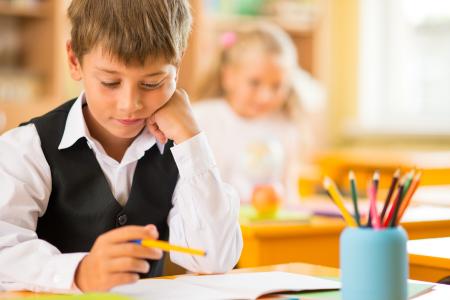 Как блюда за завтраком могут мешать учёбе: гастроэнтеролог Садыков о питании школьников