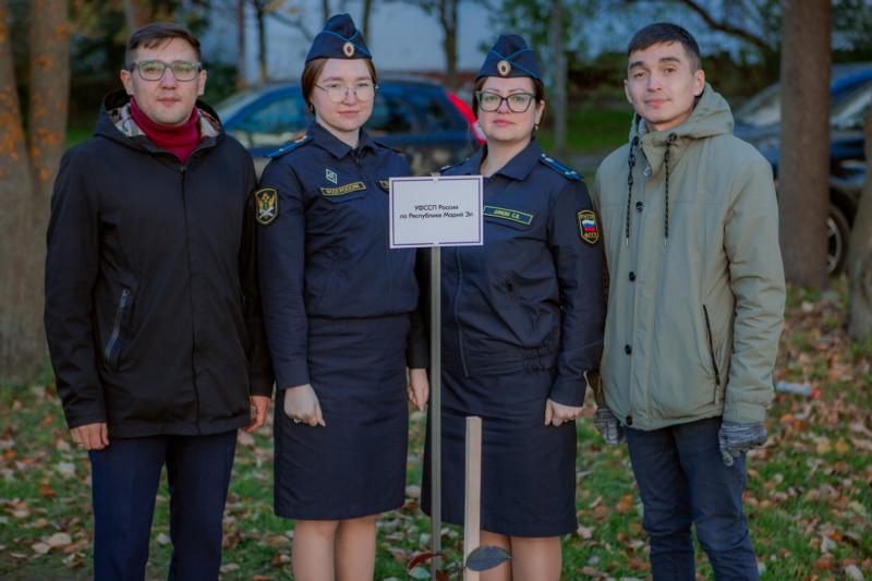 ​ Члены молодежного совета УФССП России по Республике Марий Эл заложили Аллею работающей молодежи