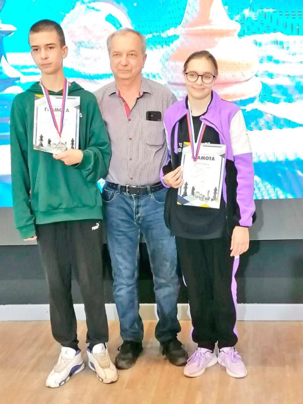 Шахматы: арбитра, тренера и спорторганизатора  Владимира Беляева отмечают за вклад в развитие спорта